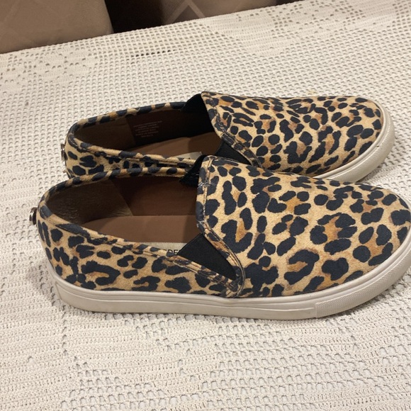 Steve Madden “Safari” Leopard Print Canvas Slip On Boat Shoes, Size 6 - Picture 4 of 8